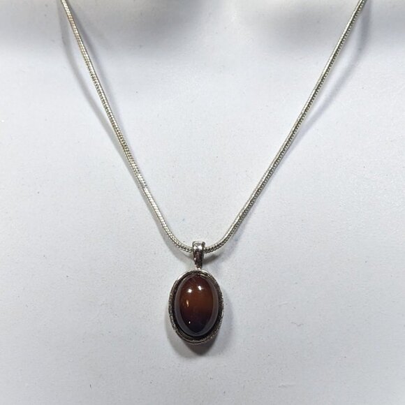 Liz Claiborne Silver Tone Necklace With Brown Oval Stone - Picture 4 of 6